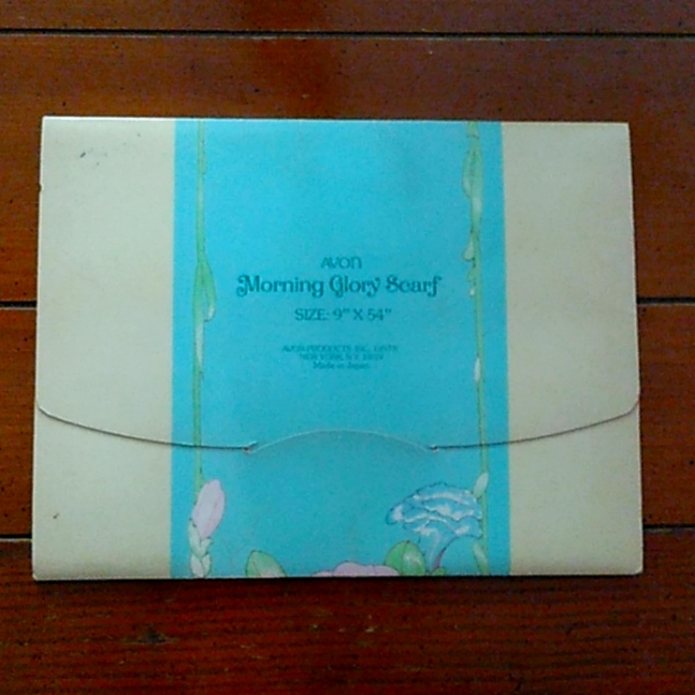 Avon scarf